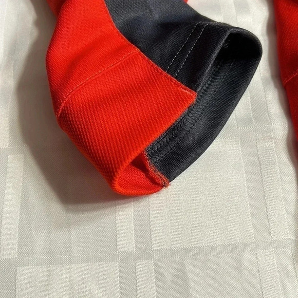 PUMA Med Men long sleeve  red jersey with padded elbows for soccer - Picture 11 of 16